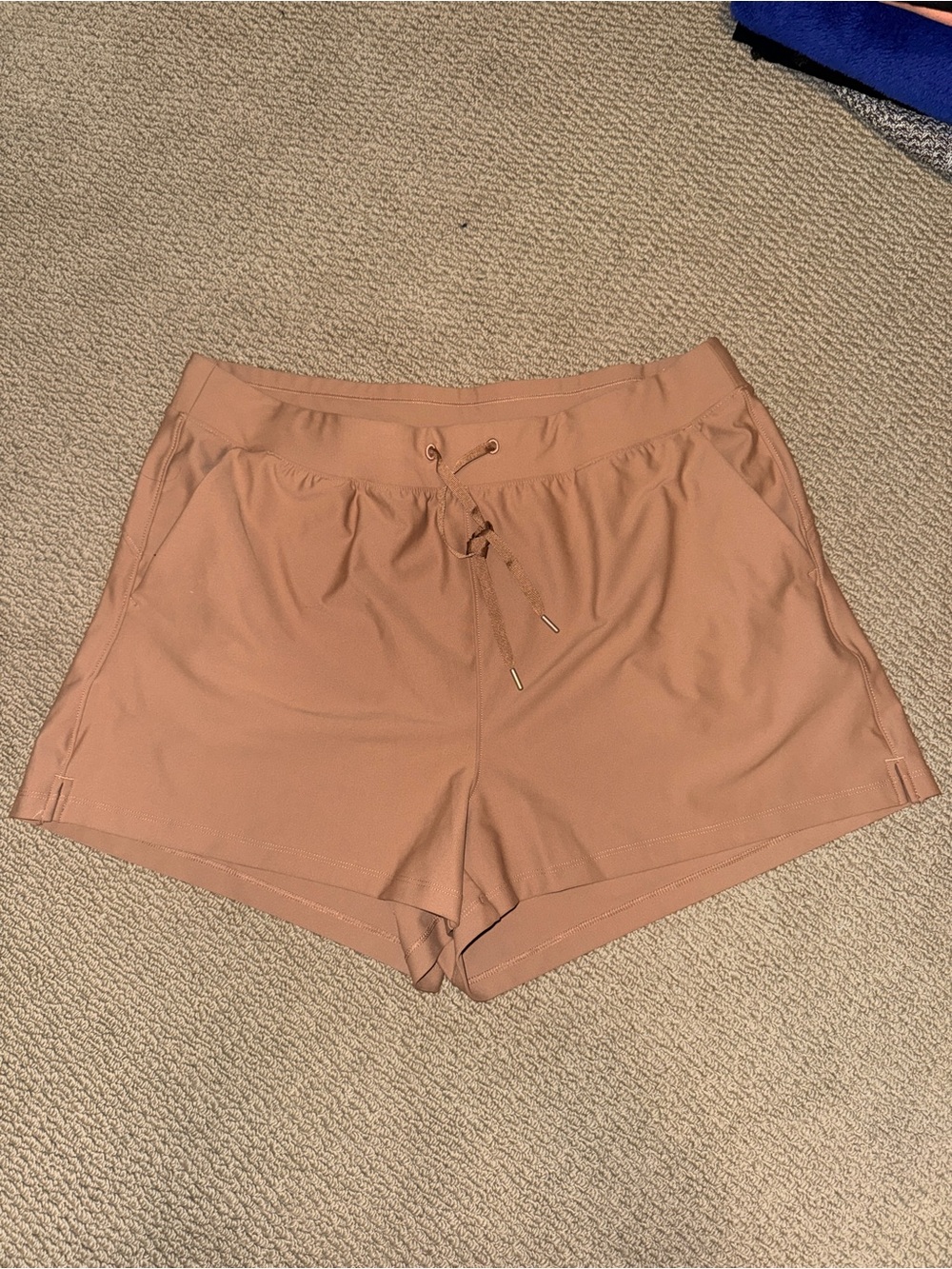Old Navy Women's Athletic Drawstring Shorts in Dusty Peach